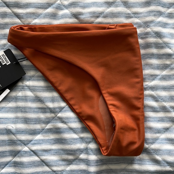 Hurley Swimsuit Bottom - Picture 4 of 4